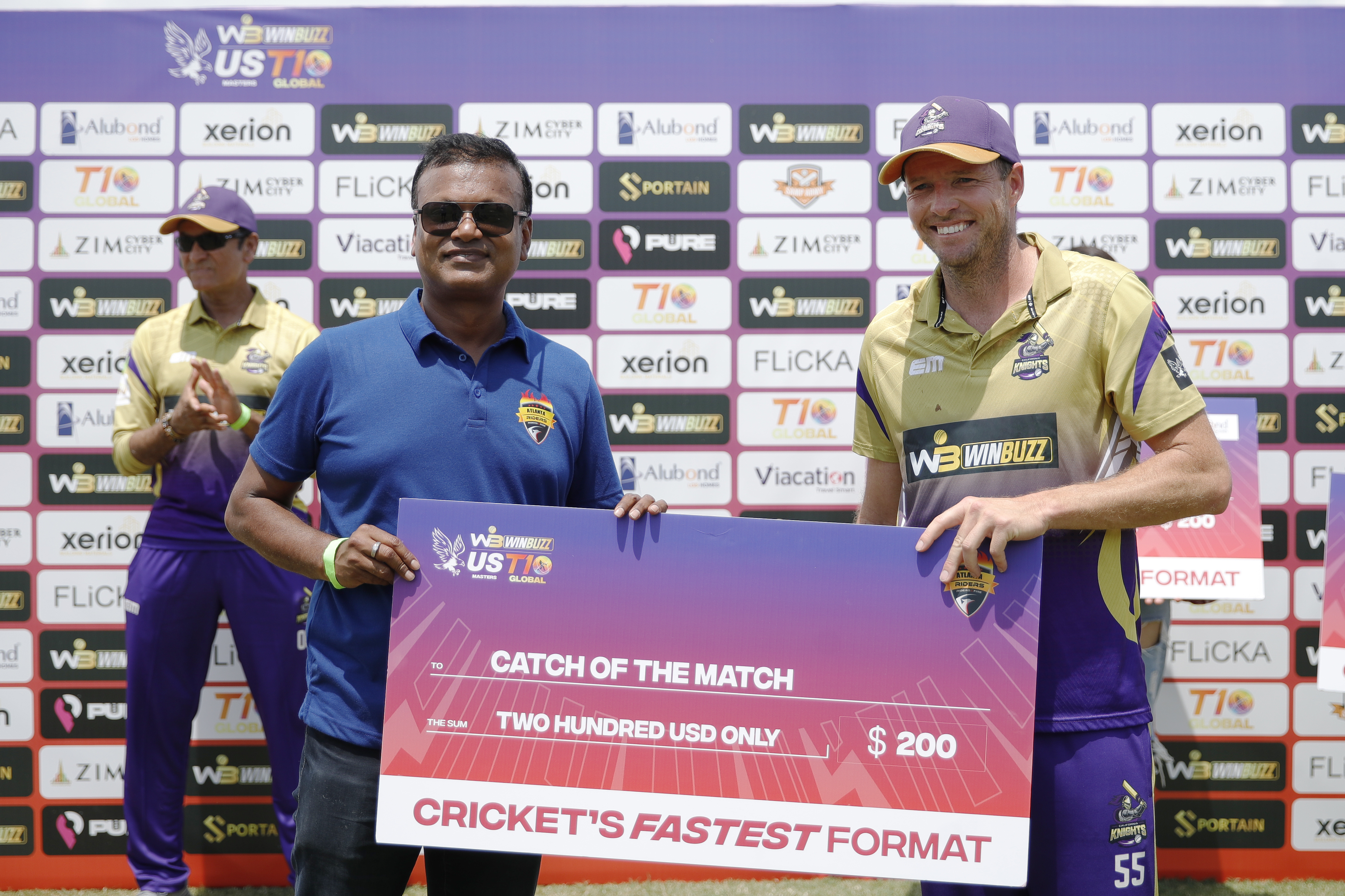 BEN LAUGHLIN of California Knights with Catch of the Match Award during match 17 of the US Masters T10 League between the California Knights and the Atlanta Riders at the Central Broward Park in Lauderhill, Florida on the 24th August 2023 Photo by Saikat Das / ACEIMAGES for US Masters T10