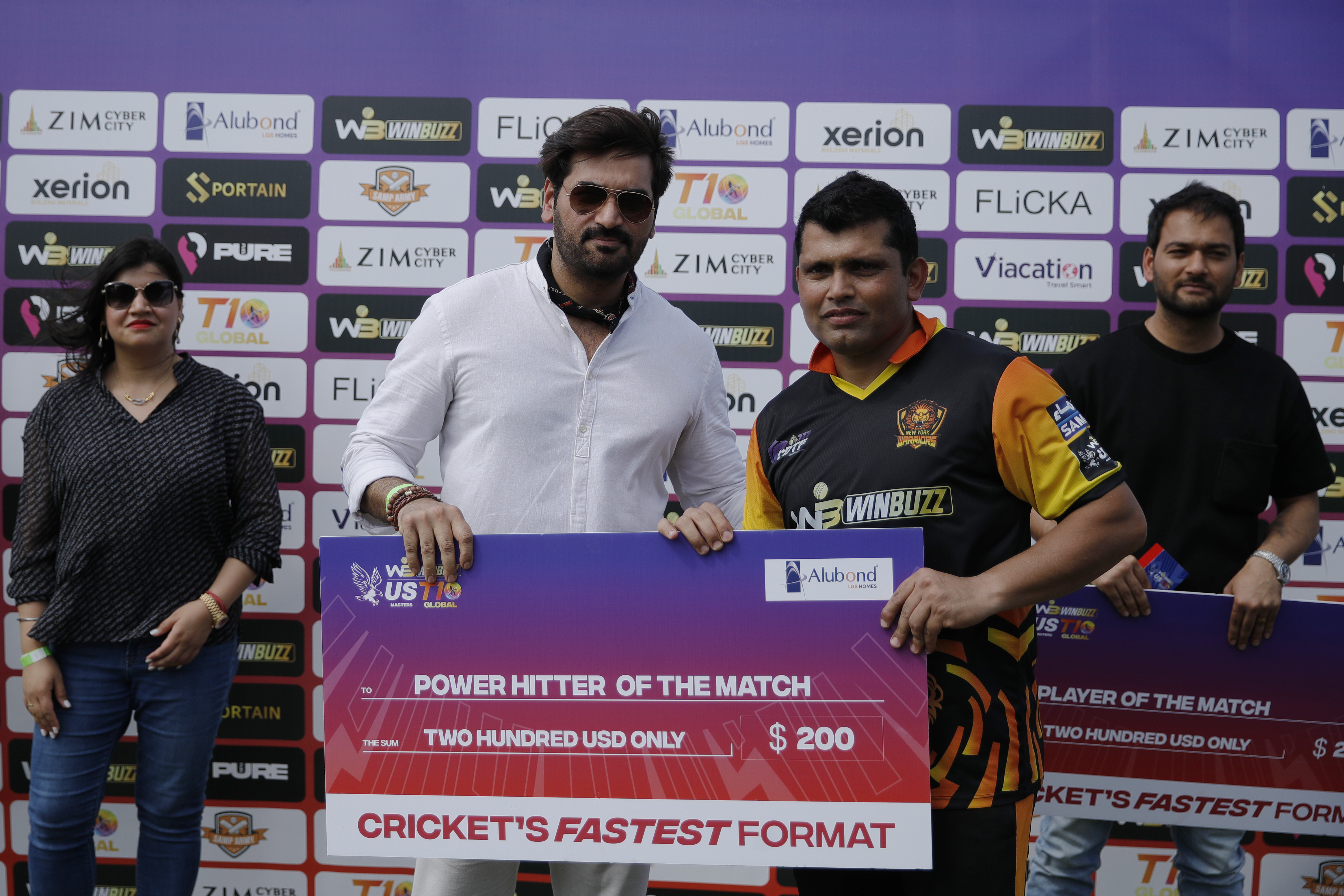 Kamran Akmal of New York Warriors with Power Hitter of the Match award during match 5 (rescheduled) of the US Masters T10 League between the Atlanta Riders and the New York Warriors at the Central Broward Park in Lauderhill, Florida on the 21st August 2023 Photo by Saikat Das / ACEIMAGES for US Masters T10