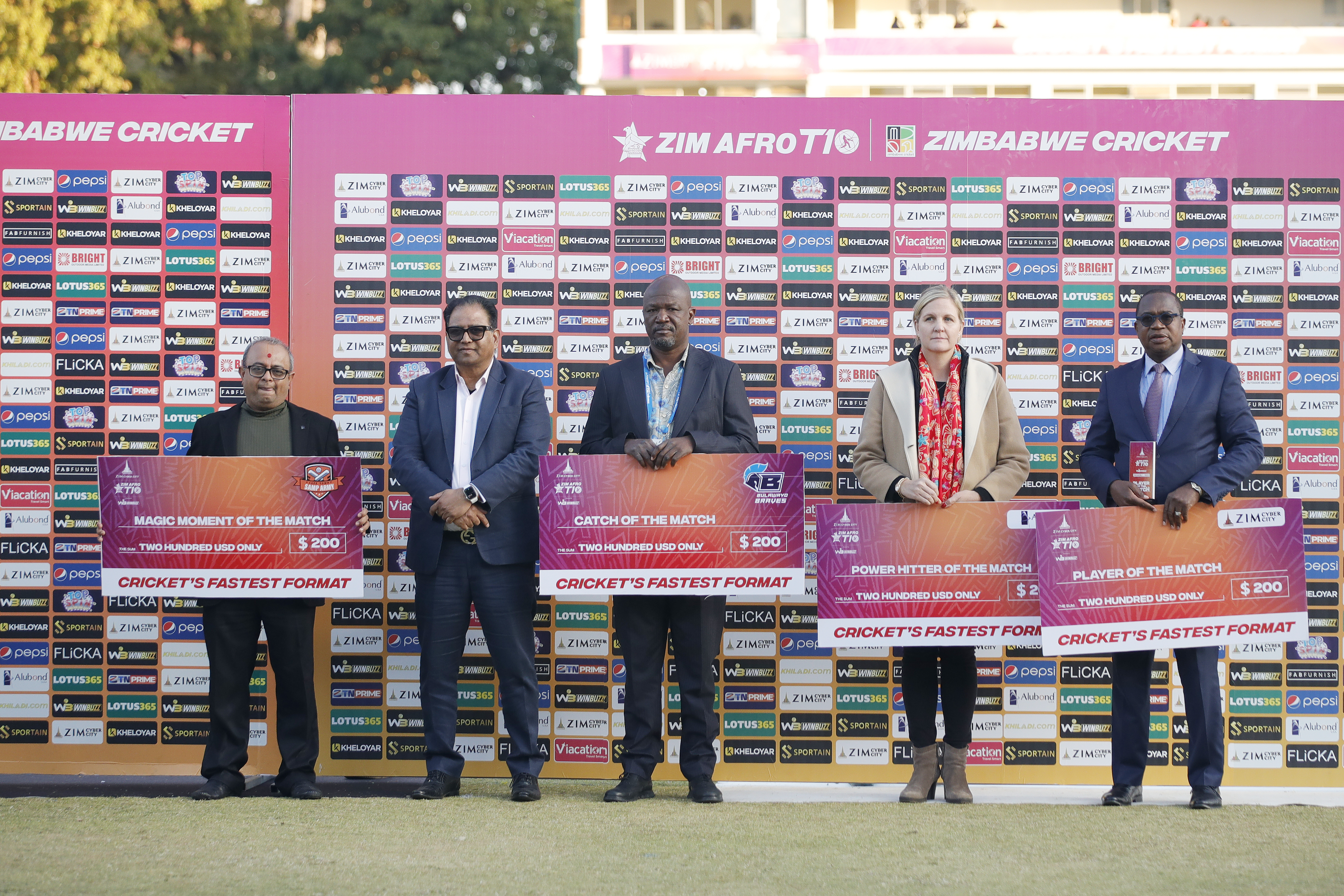 Presentation party during match 16 of the Zim Afro T10 League between the Cape Town Samp Army and the Bulawayo Braves at the Harare Sports Club in the Zimbabwe on the 26th July 2023Photo by Saikat Das / ACEIMAGES for Zim Afro T10