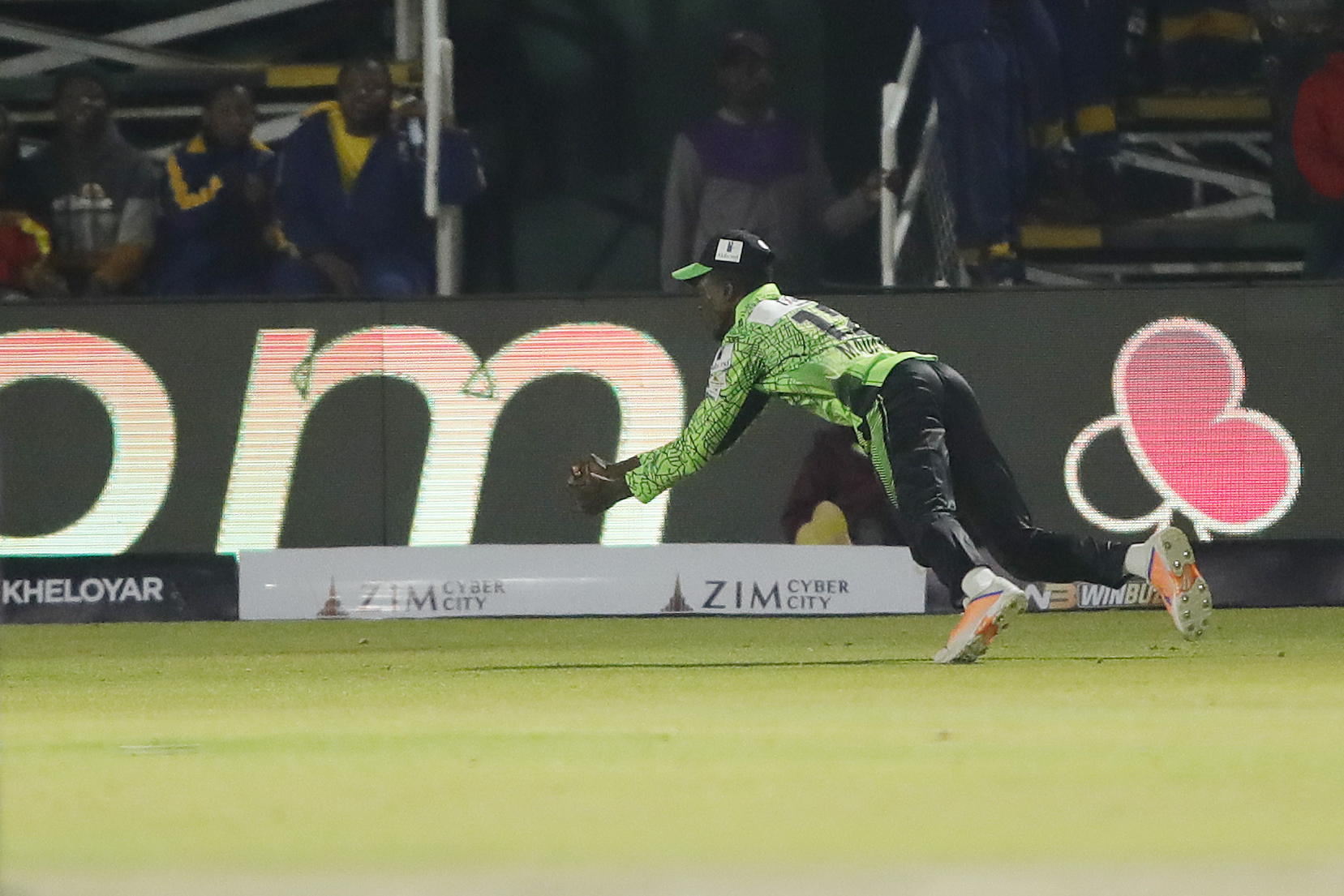 Clive Madande of Durban Qalandars taking a catch during match 19 of the Zim Afro T10 League between the Durban Qalandars and the Bulawayo Braves at the Harare Sports Club in the Zimbabwe on the 27th July 2023Photo by Saikat Das / ACEIMAGES for Zim Afro T10